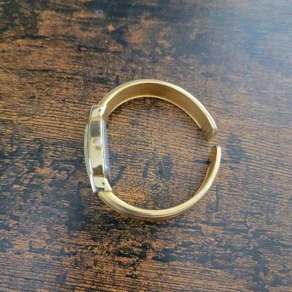 Vintage Watches Xanadu Gold Rectangular Quartz Ladies Watch Cuff Japan Movt - Picture 6 of 10